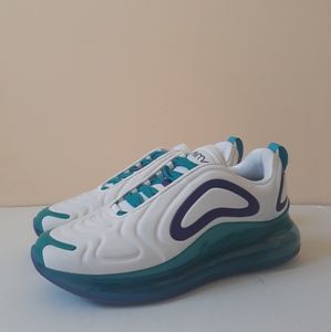 Nike Women's Airmax 720 Size 9 AR9293-100